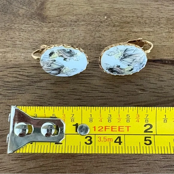 Vintage Fragonard Style Porcelain Courting Couple Clip-On Earrings - Picture 7 of 7